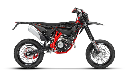 Beta-125-RR-MOTARD-125-R-textslider-1080×648-02