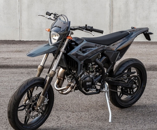 Betamotor-Supermoto-50-RR-MOTARD-2T-50-X-SPECIAL-EDITION-1