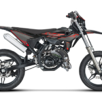 Betamotor-Supermoto-50-RR-MOTARD-2T-50-textslider-1080×648-02-1