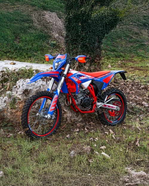 Betamotor-Young-Enduro-125-RR-125-R-4T-cover-1080×1350-1.jpg